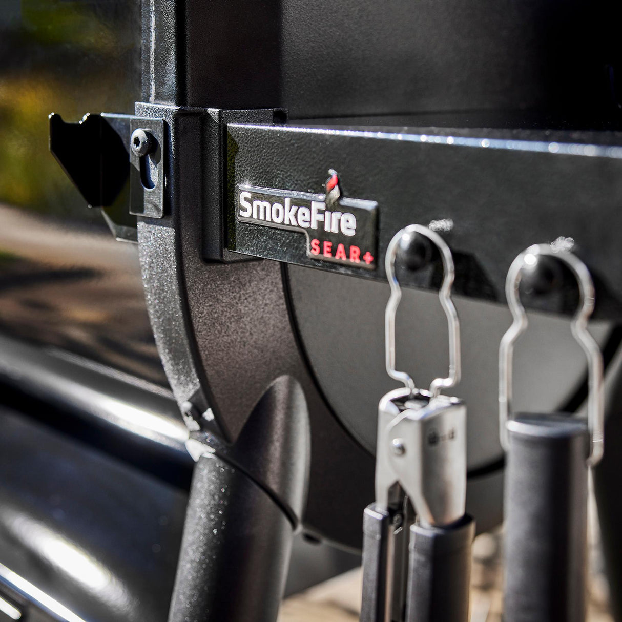SmokeFire Sear+ ELX6 Wood Fired Pellet Grill - Black