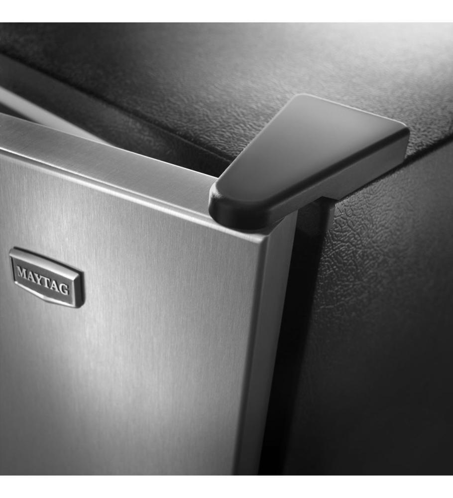 MAYTAG M1TXEGMYW Top-Freezer Refrigerator with FreshLock Crispers