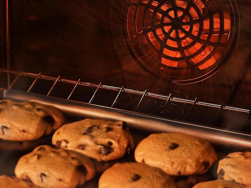 5.9 cu. ft. Electric Range with True Convection