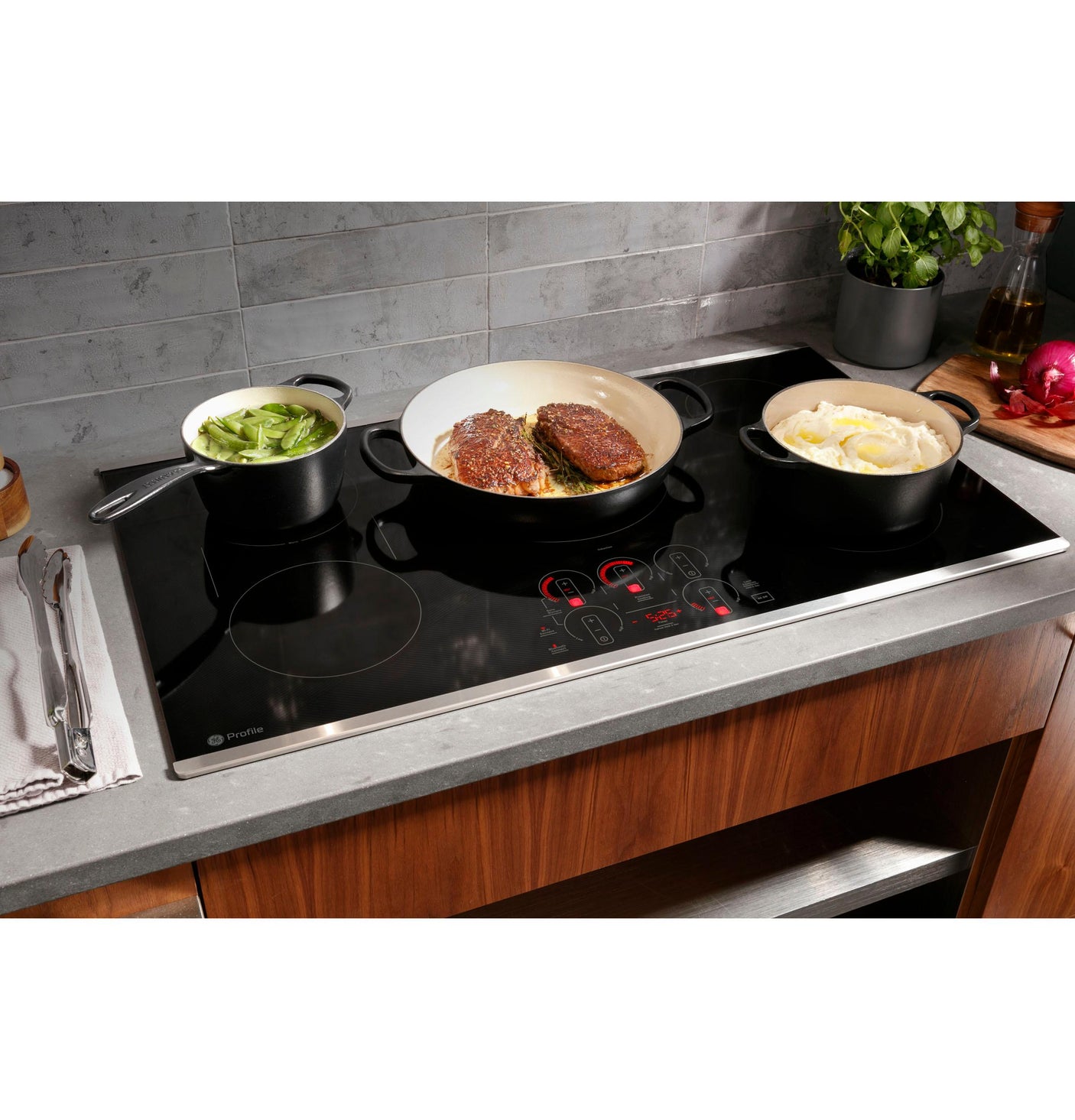 GE Profile™ ENERGY STAR® 36" Built-In Touch Control Induction Cooktop