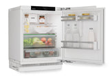 Fridge suitable for undercounter installation with EasyFresh