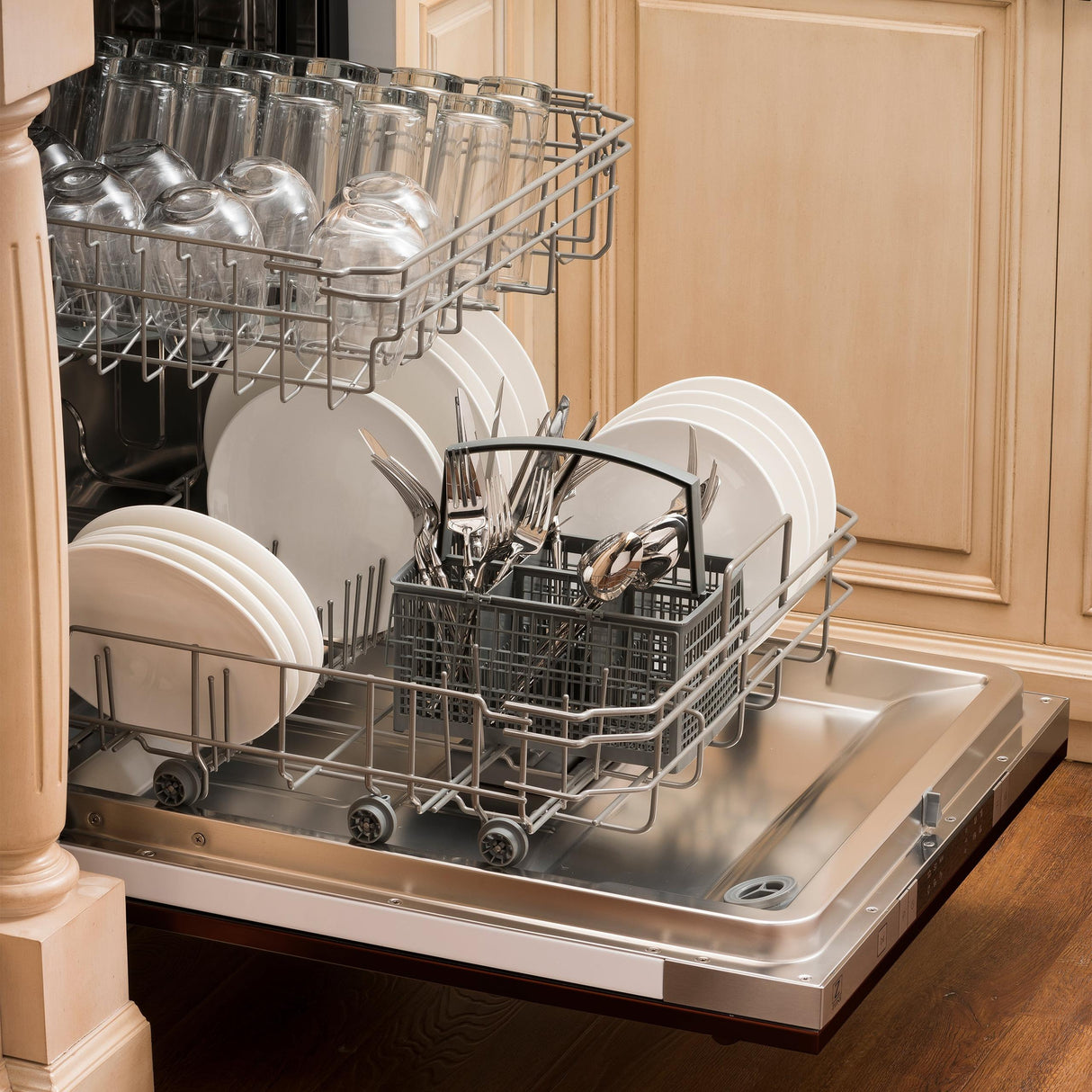 ZLINE 24 in. Top Control Dishwasher with Stainless Steel Tub and Modern Style Handle, 52dBa (DW-24) [Color: Oil Rubbed Bronze]