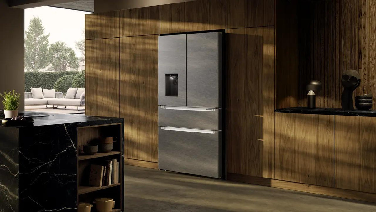 French door fridge-freezer with 2 freezer drawers and water and ice cube dispenser