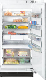 F 1903 SF MasterCool freezer with individual water and ice cube supply thanks to integrated IceMaker.