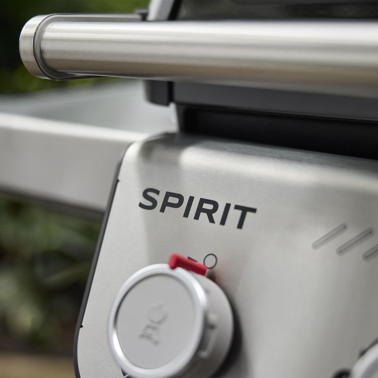 Spirit® E-425C Gas Grill (Liquid Propane) - Black