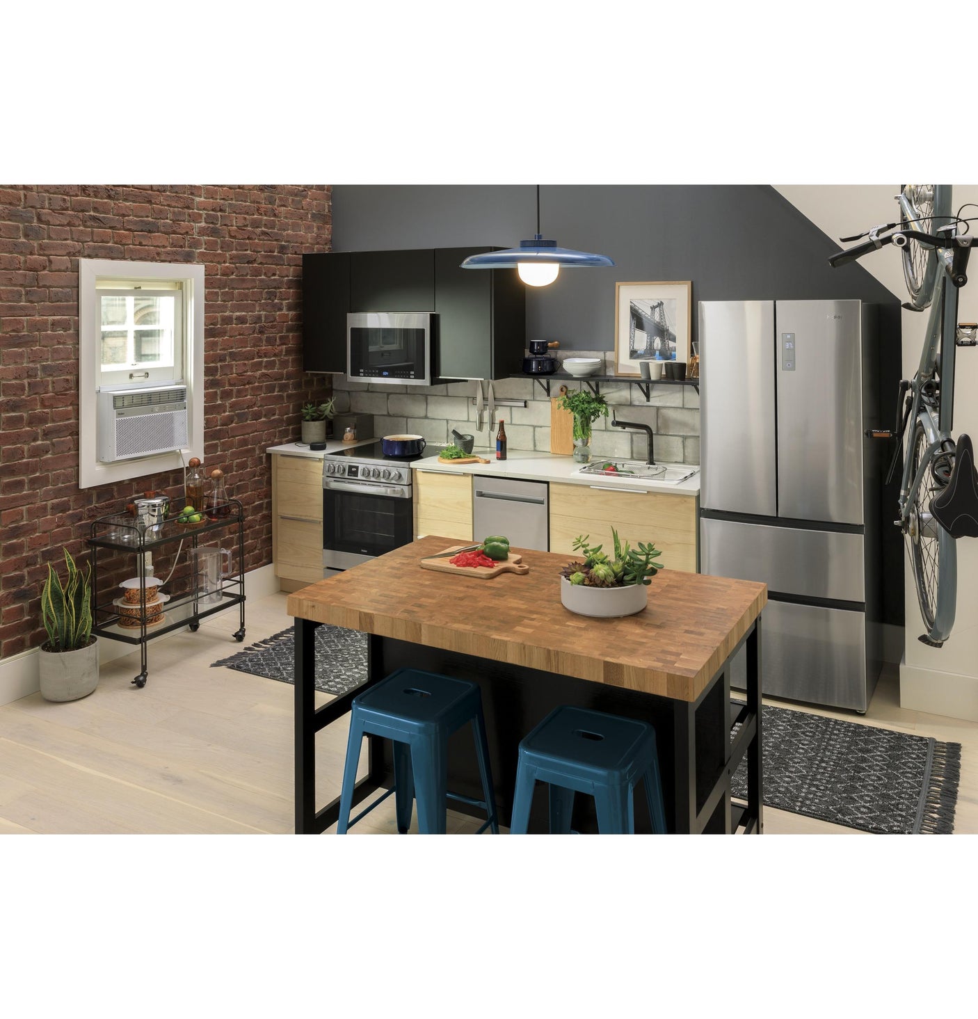 Haier ENERGY STAR® 24" 2.9 Cu. Ft. Electric Range