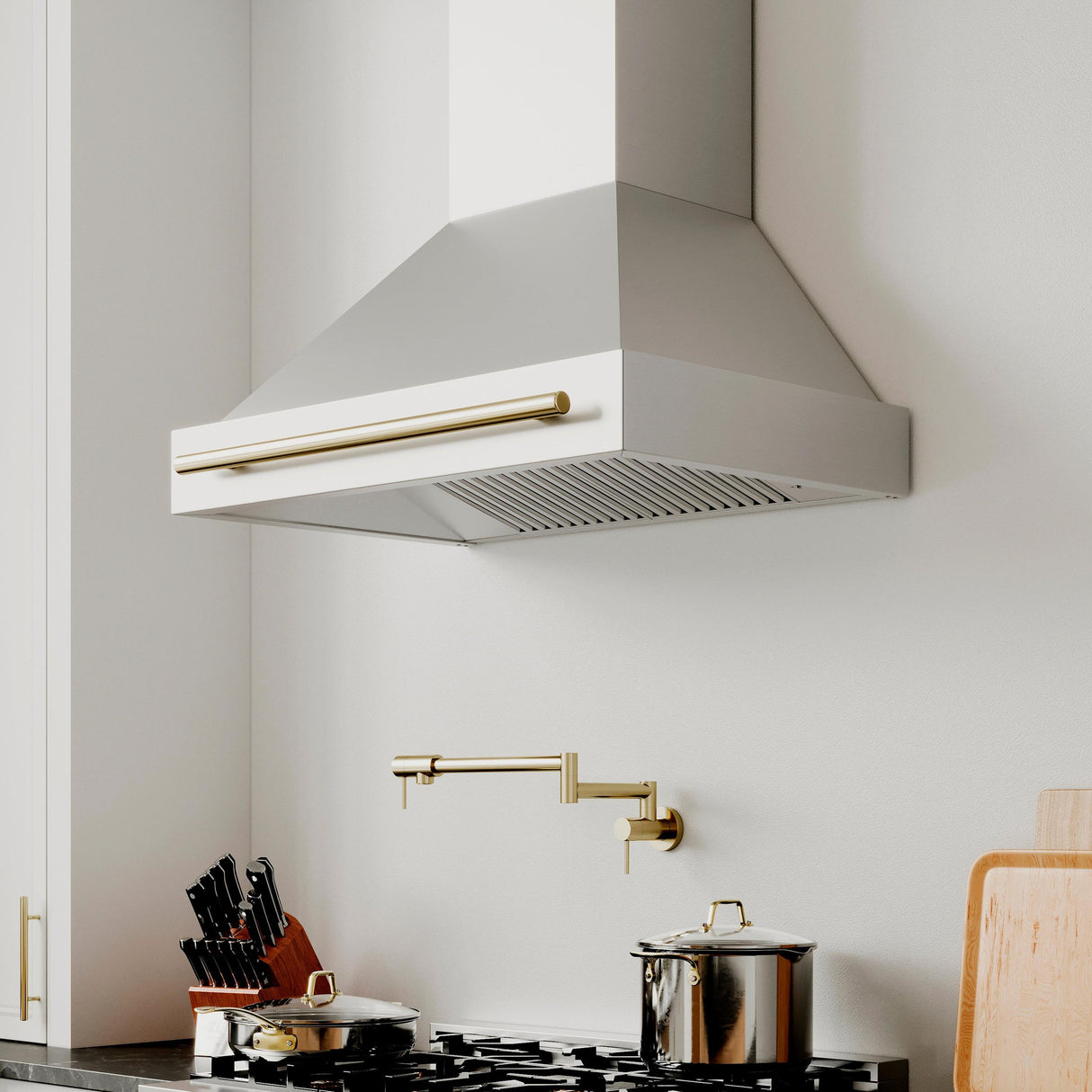 36 in. ZLINE Autograph Edition Stainless Steel Range Hood with Stainless Steel Shell and Handle (8654STZ-36) [Color: Gold]