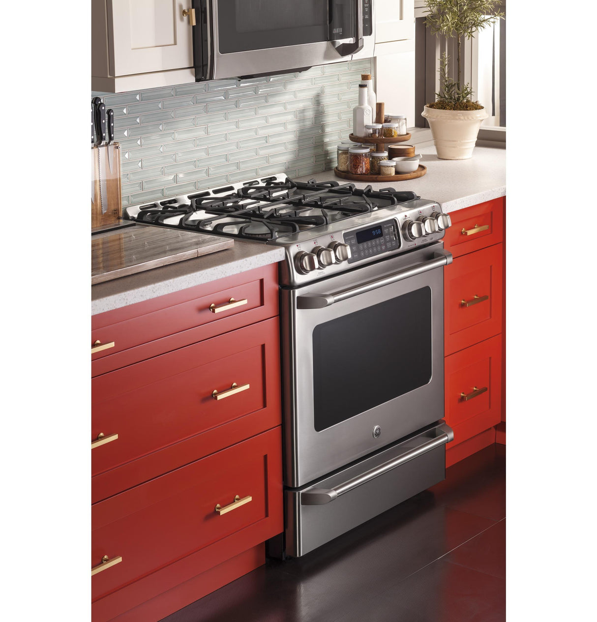 GE Cafe™ Series 30" Slide-In Front Control Range with Baking Drawer