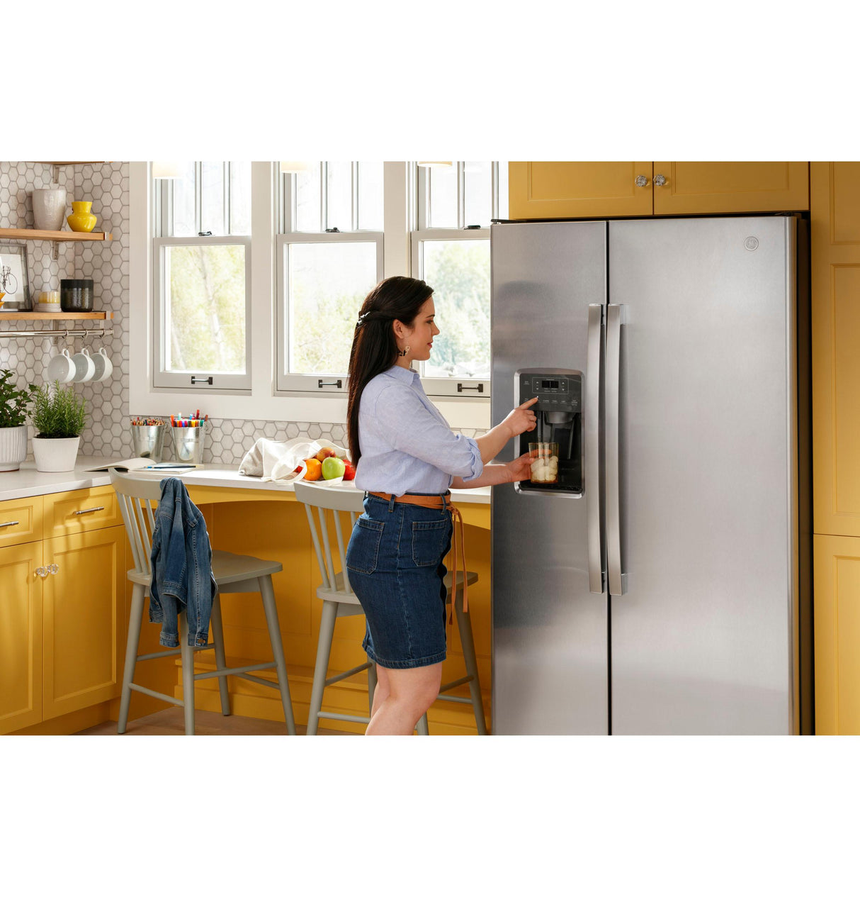 GE 23.0 Cu. Ft. Side-By-Side Refrigerator