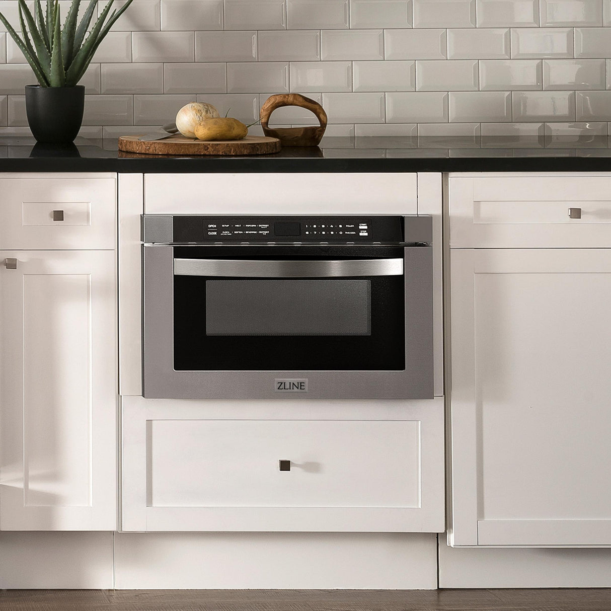 ZLINE 24 in. 1.2 cu. ft. Built-in Microwave Drawer with Color Options (MWD-1) [Color: Black Stainless Steel]