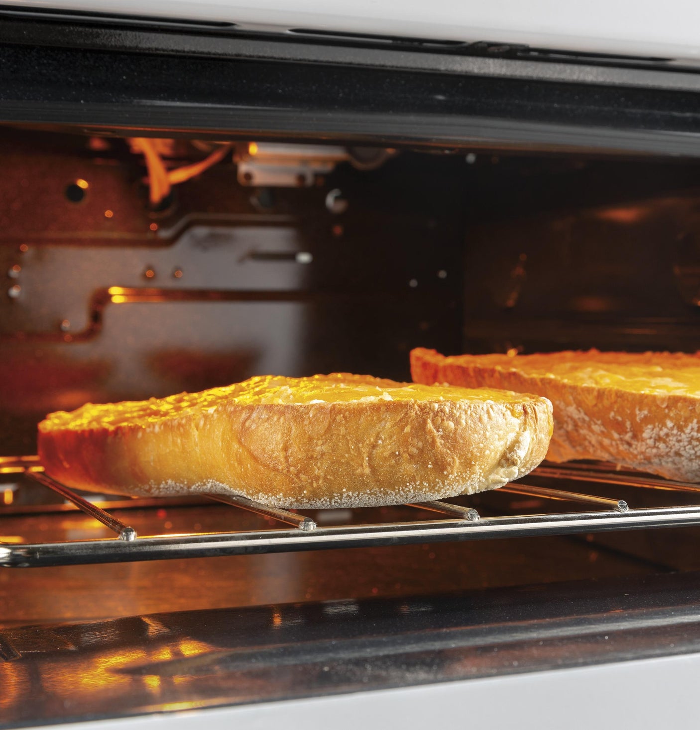 Hotpoint® 20" Front-Control Free-Standing Gas Range with Sealed Burners