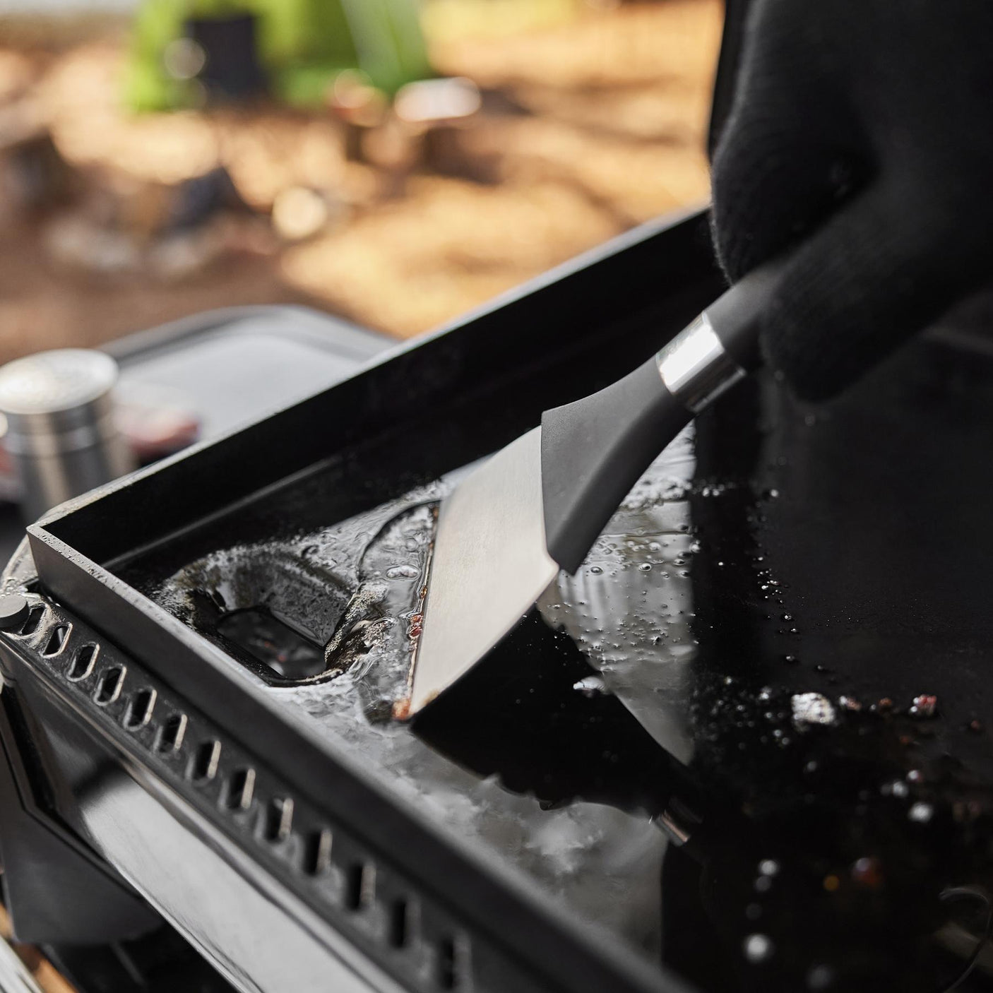 Weber Traveler® 22 Tabletop Griddle - Black