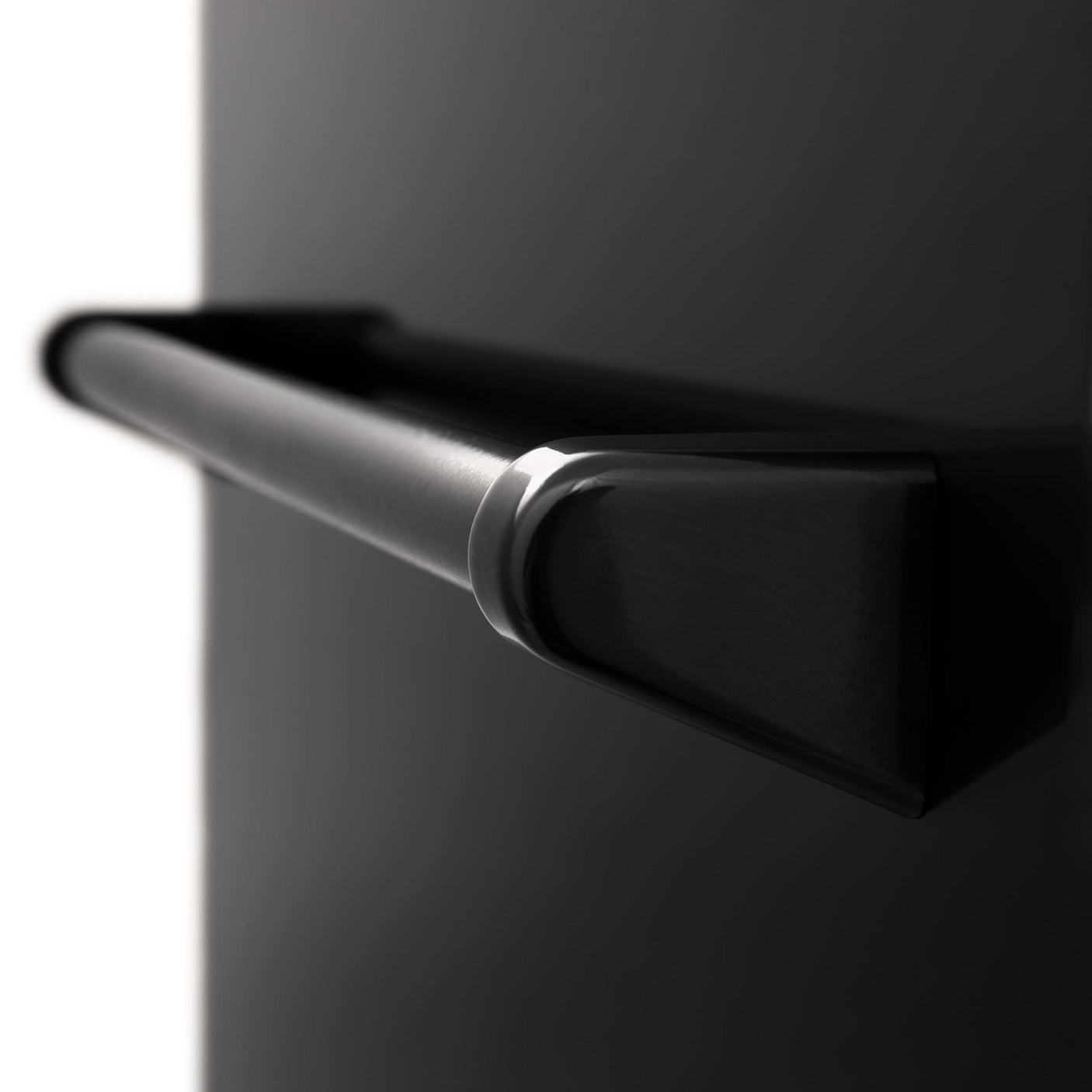 ZLINE 18 in. Compact Top Control Dishwasher with Stainless Steel Tub and Traditional Handle, 52dBa (DW-18) [Color: Black Stainless Steel]