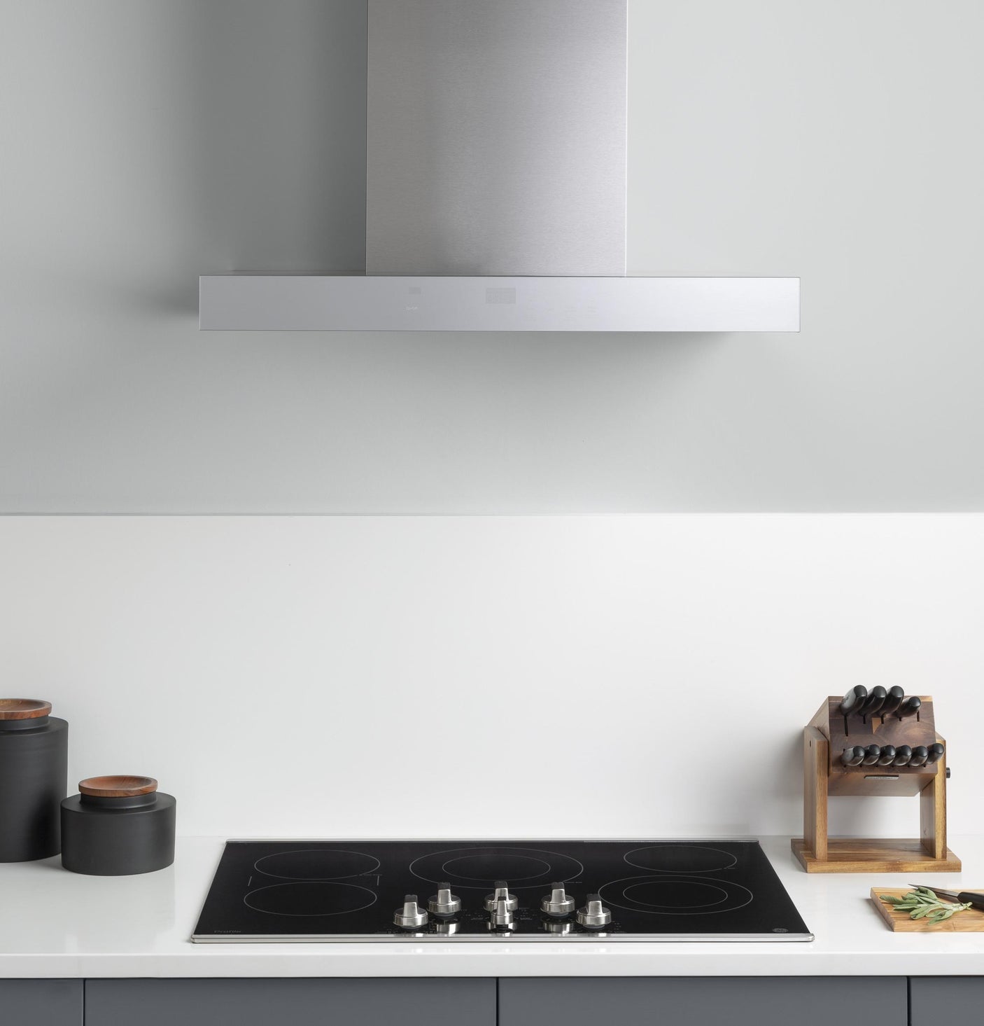 30" Smart Designer Wall Mount Hood w/ Perimeter Venting