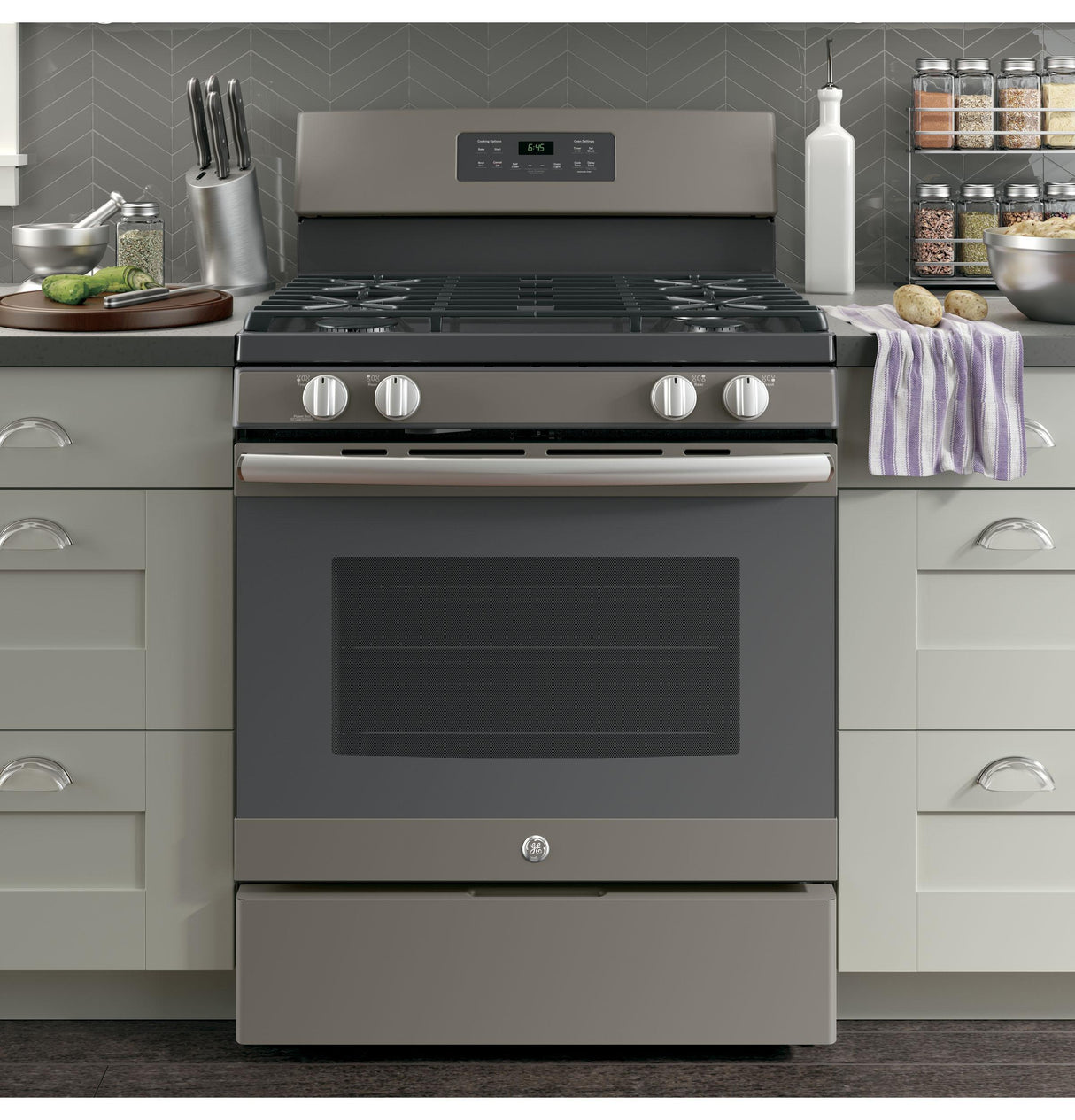 GE® 30" Free-Standing Gas Range