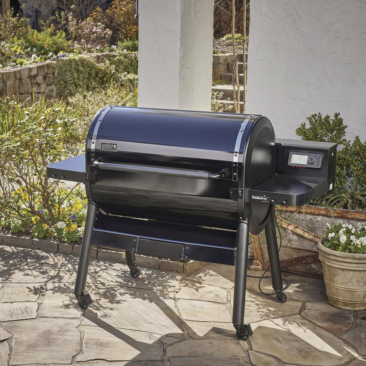 SmokeFire Sear+ ELX6 Wood Fired Pellet Grill - Black