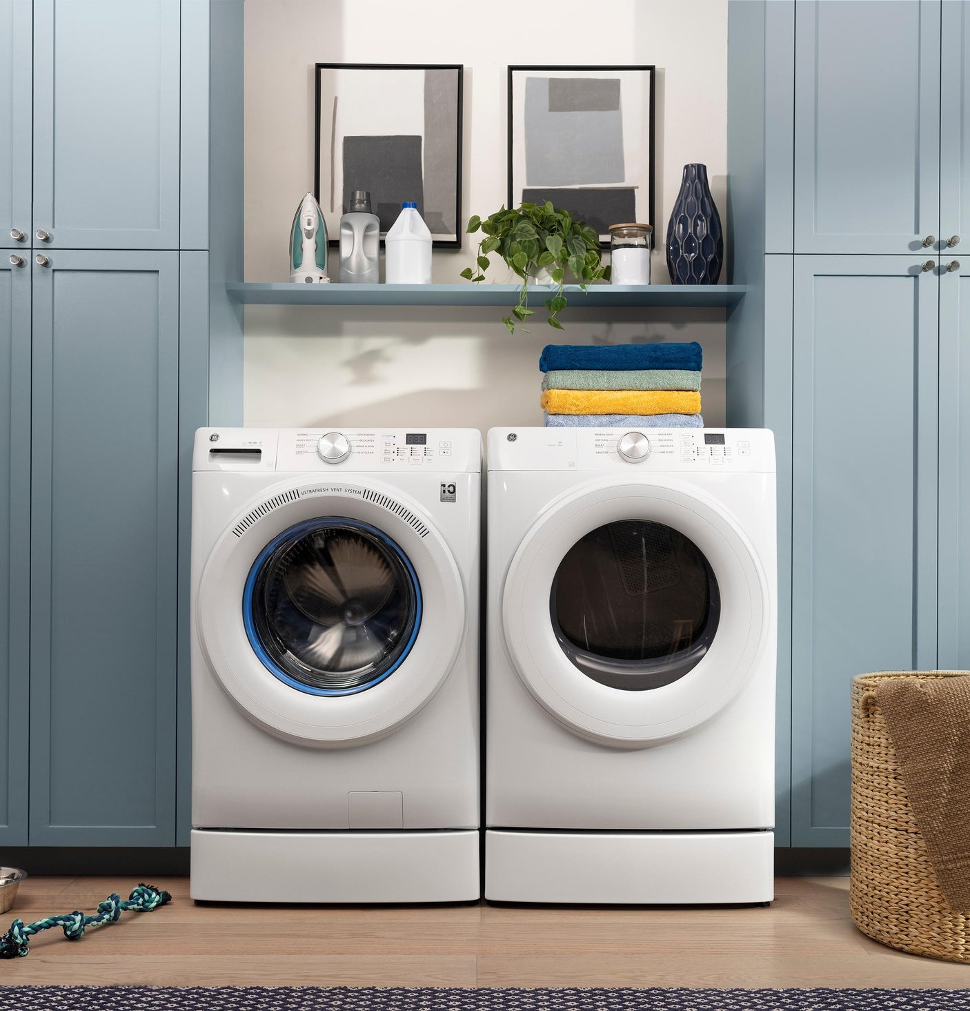 GE® ENERGY STAR® 7.8 cu. ft. Capacity Smart Front Load Electric Dryer