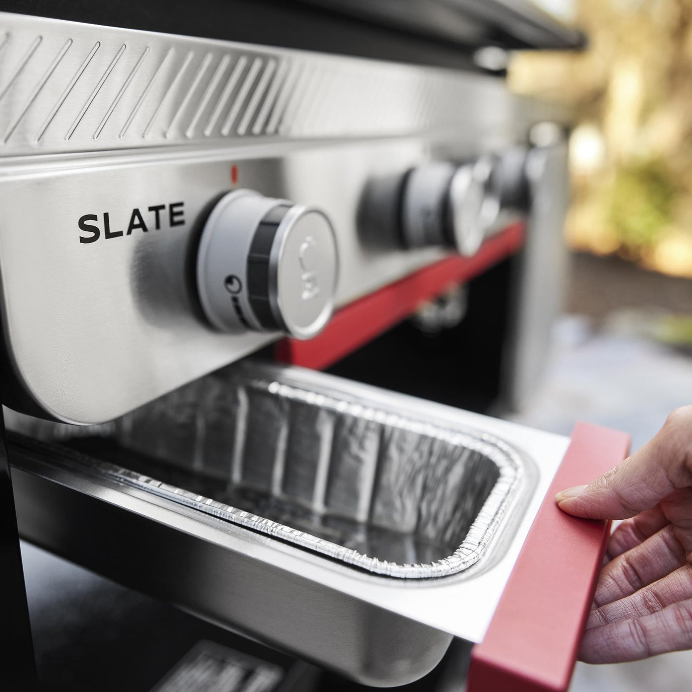 Slate® 30" Rust-Resistant Griddle with Extendable Side Table (Natural Gas) - Black