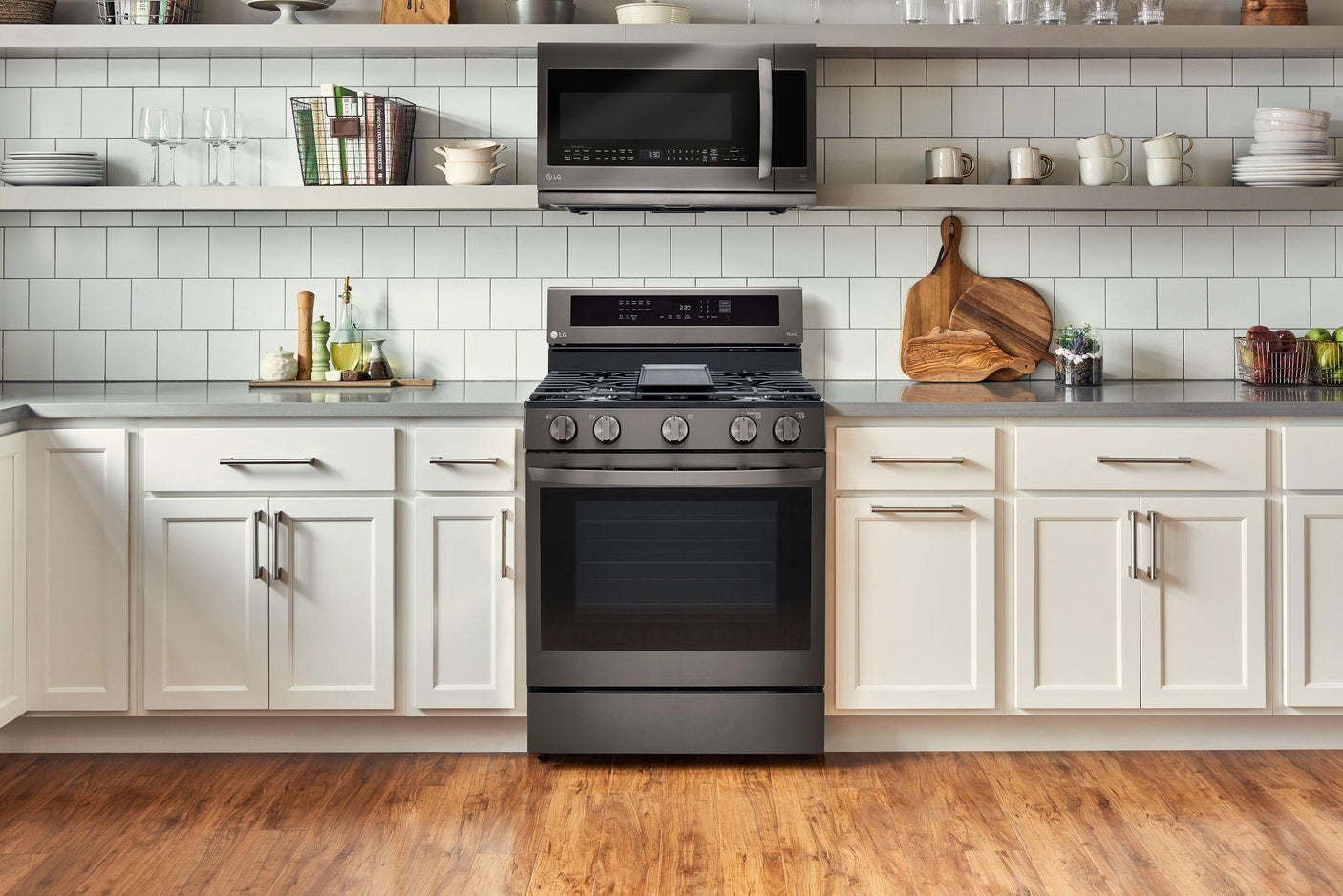 5.8 cu ft. Smart Wi-Fi Enabled True Convection InstaView® Gas Range with Air Fry