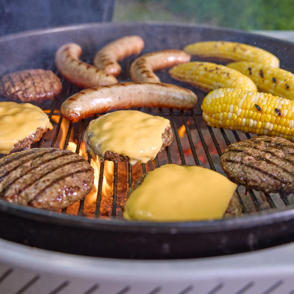 22 Performer™ Charcoal Grill - Black