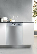 G 4225 SC Futura Classic Series Dishwasher - Prefinished (Black) w/Cutlery tray