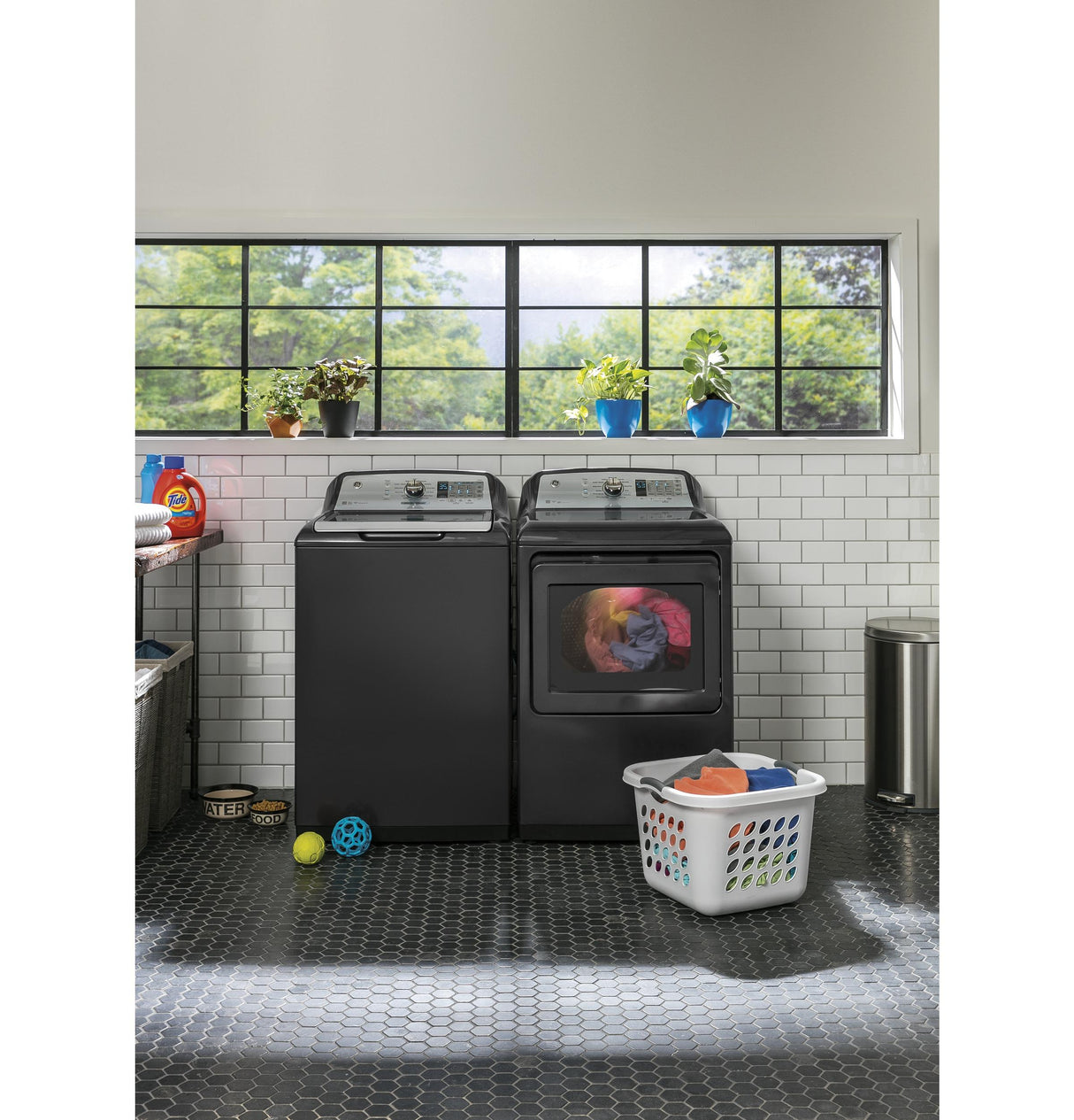 GE® 5.0 cu. ft. Capacity Smart Washer with Stainless Steel Basket