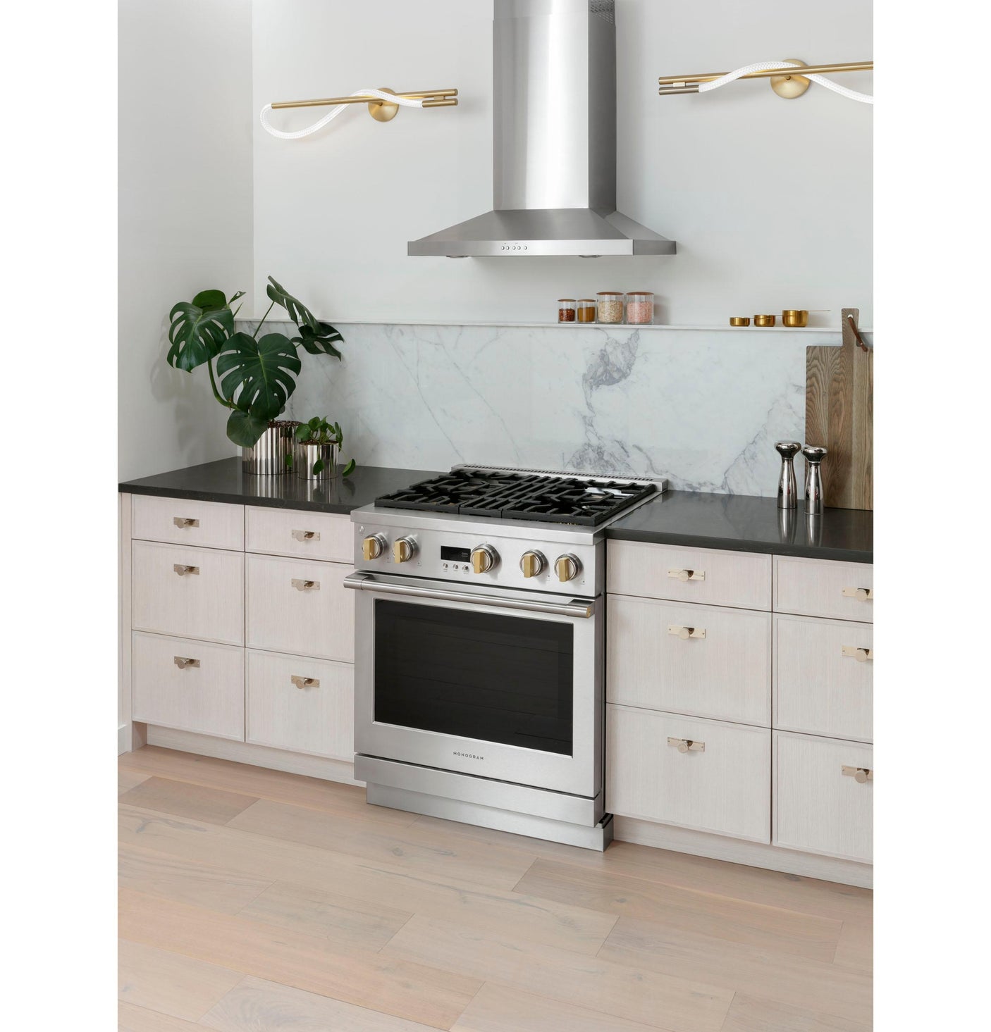 Monogram 30" Wall-Mounted Hood