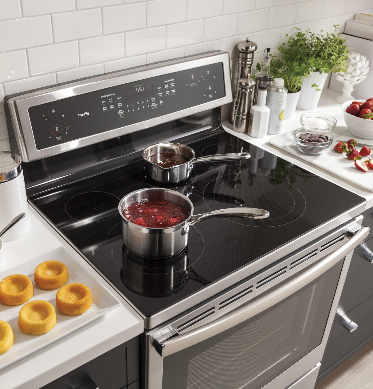 GE Profile™ 30" Free-Standing Electric Convection Range