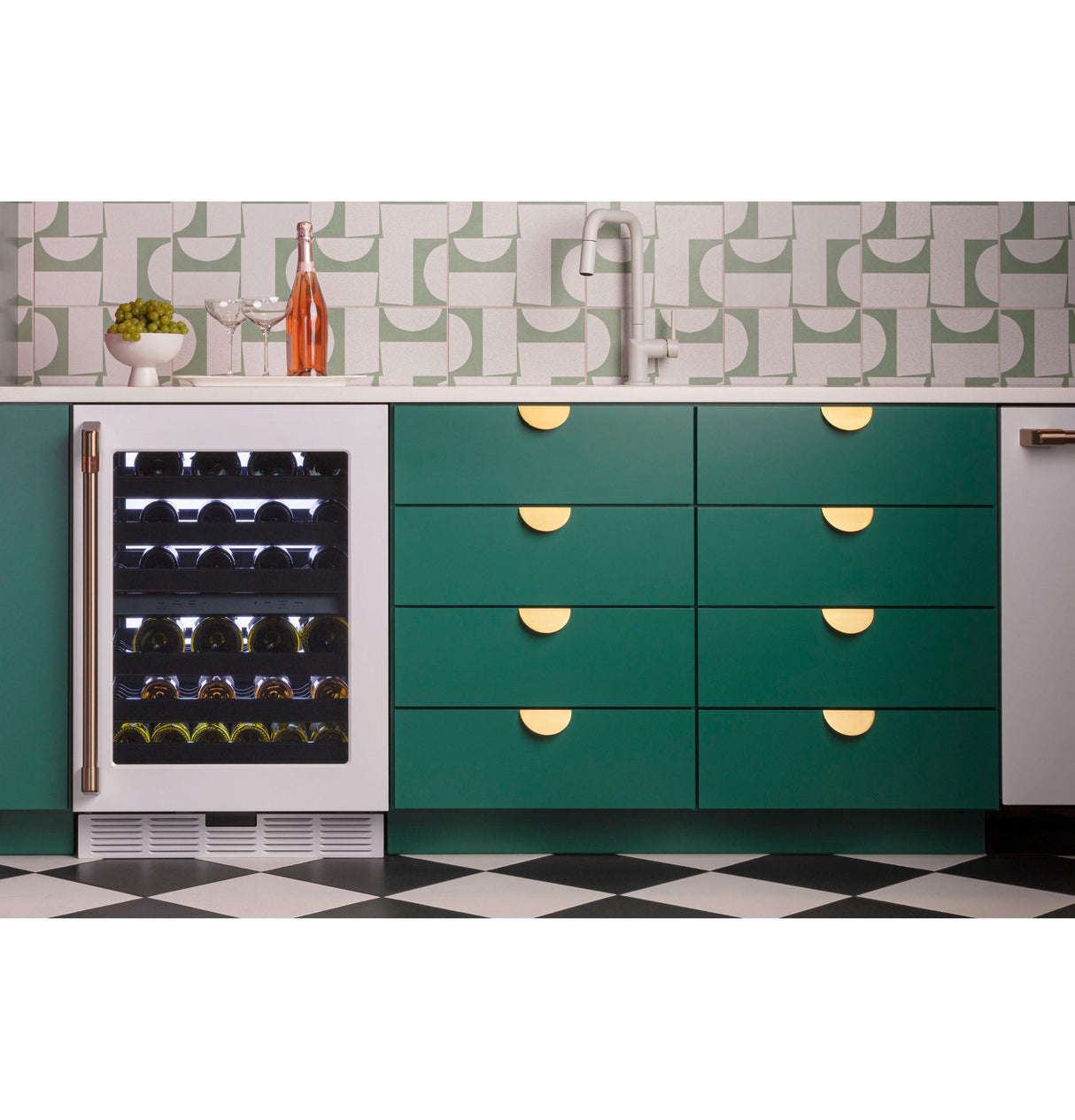 Café™ Wine Center