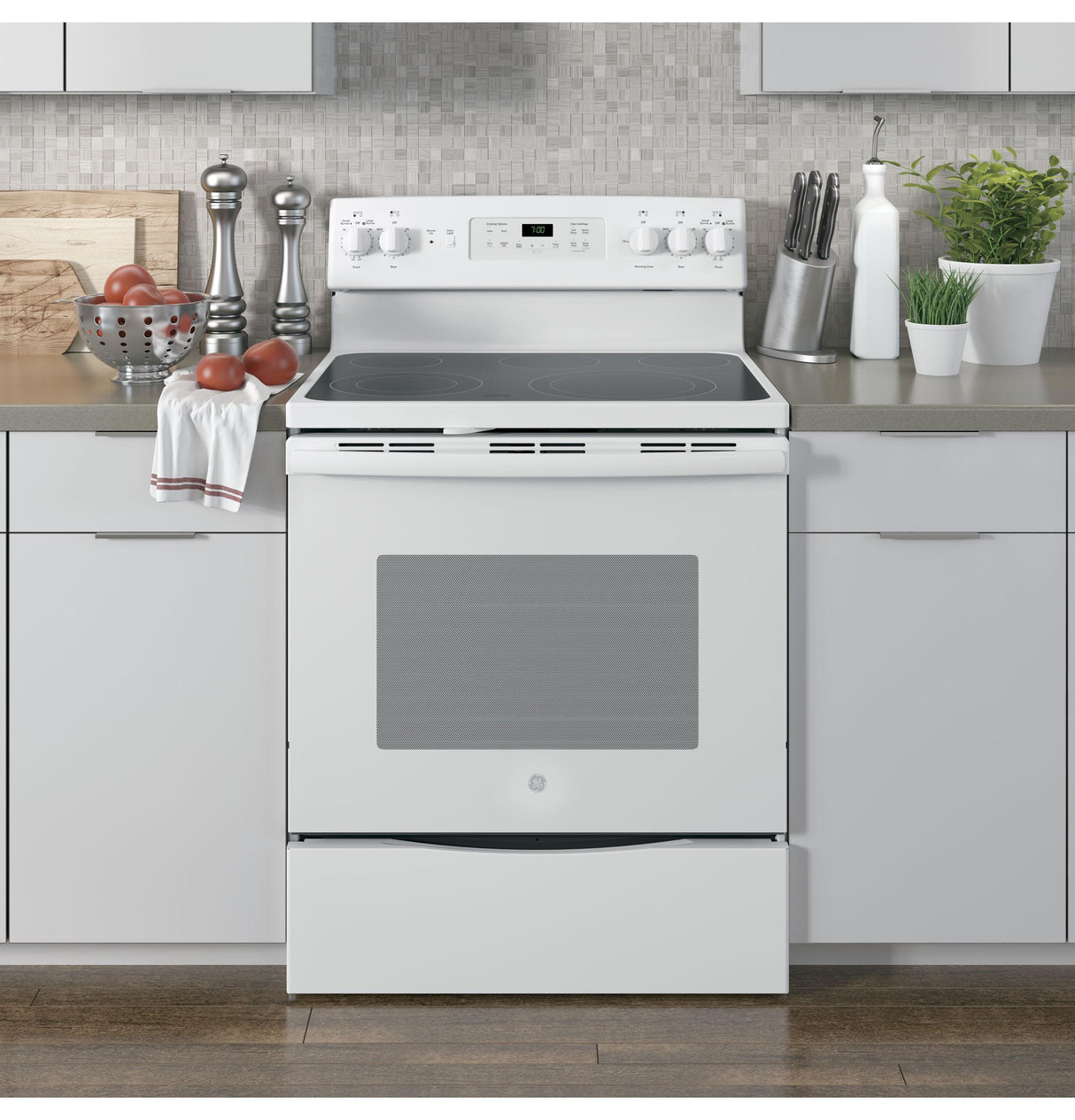 GE® 30" Free-Standing Electric Convection Range