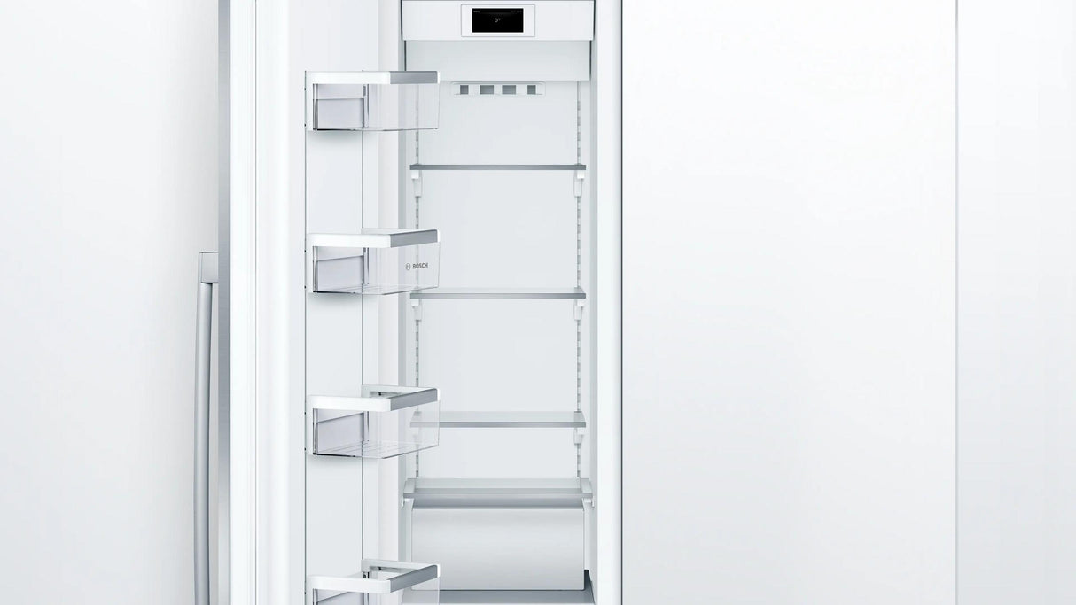 Benchmark™ Built-in Freezer 18'' Flat Hinge