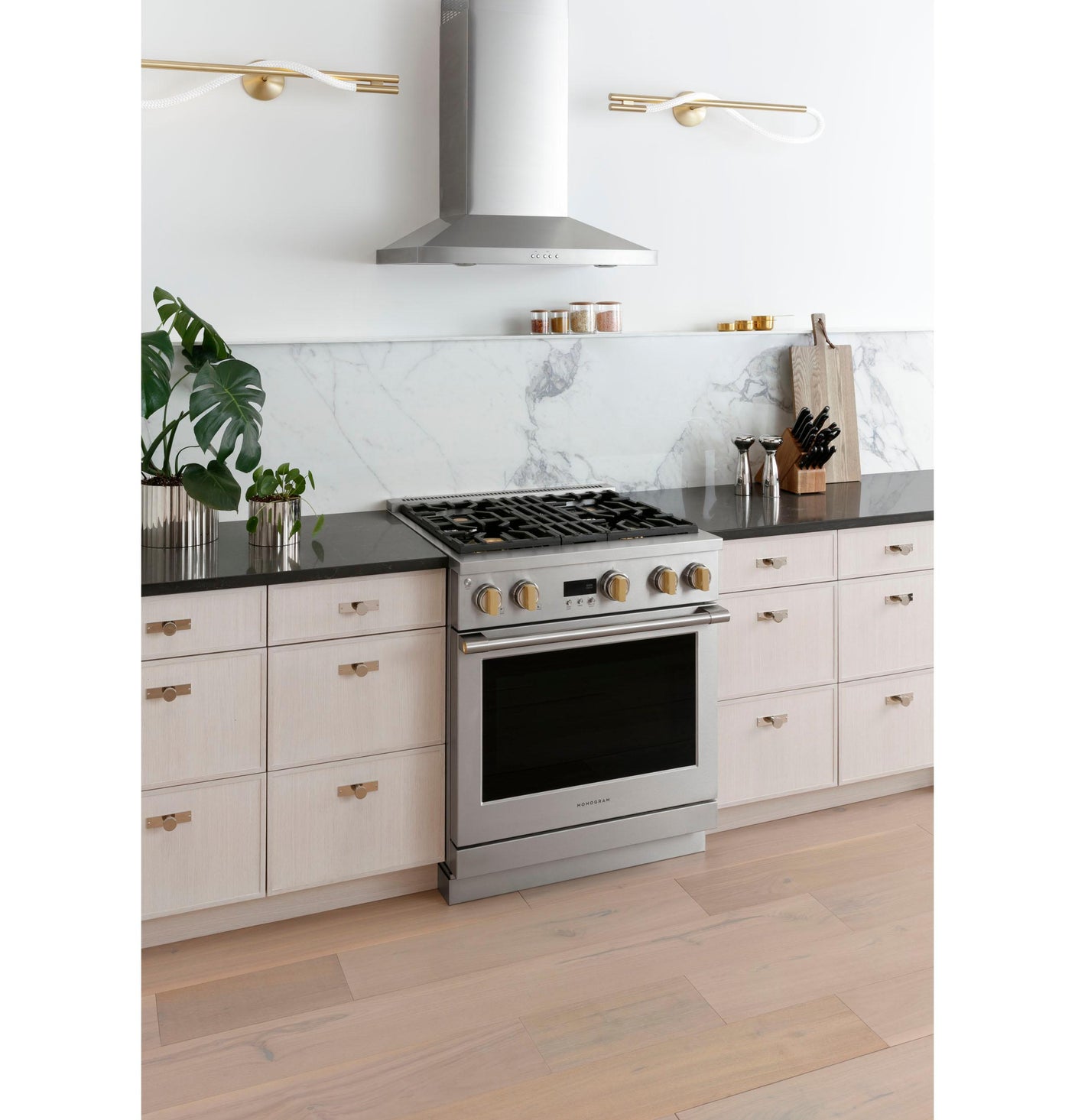Monogram 30" Wall-Mounted Hood