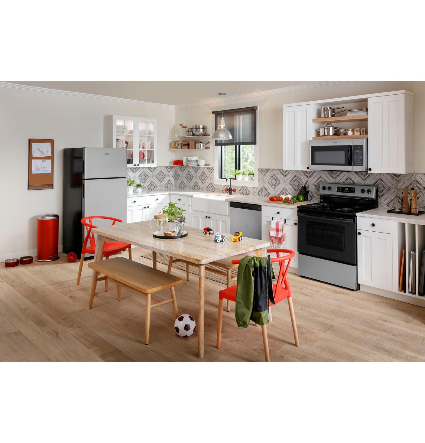 Hotpoint® 1.6 Cu. Ft. Over-the-Range Microwave Oven