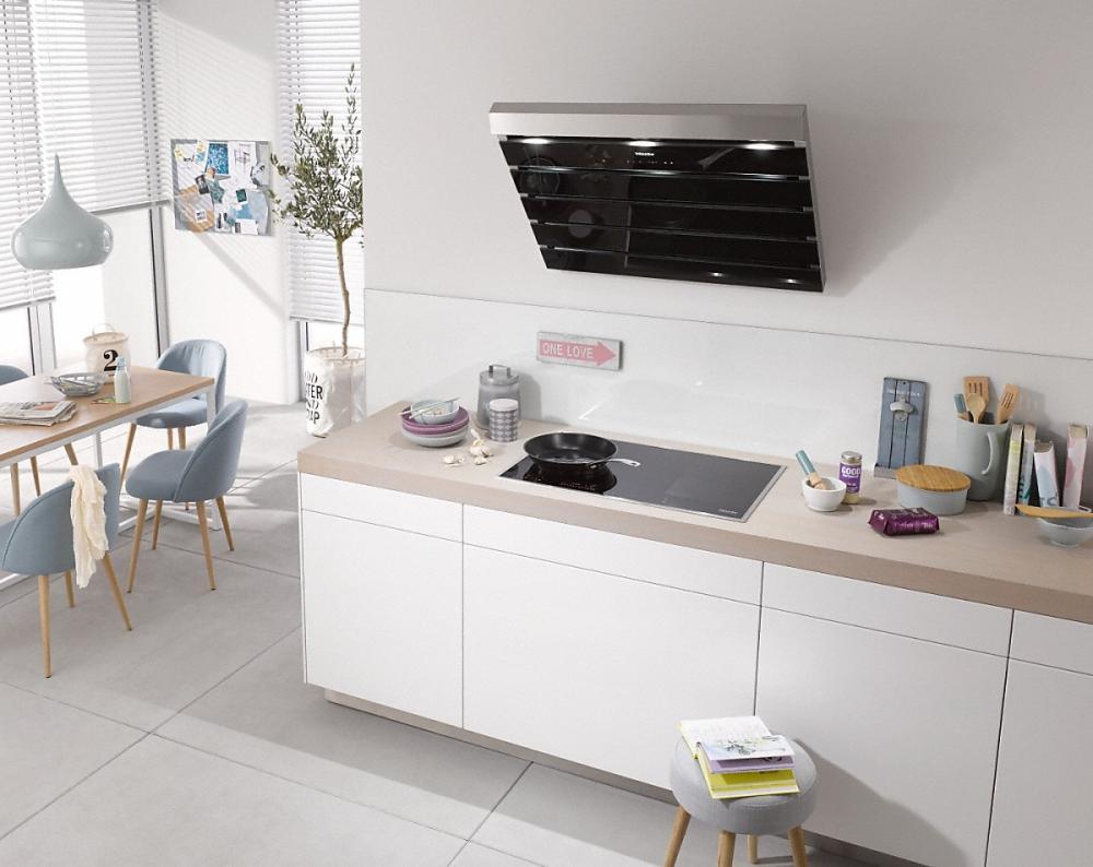 DA 6796 W Shape Wall ventilation hood with energy-efficient LED lighting and touch controls for simple operation.