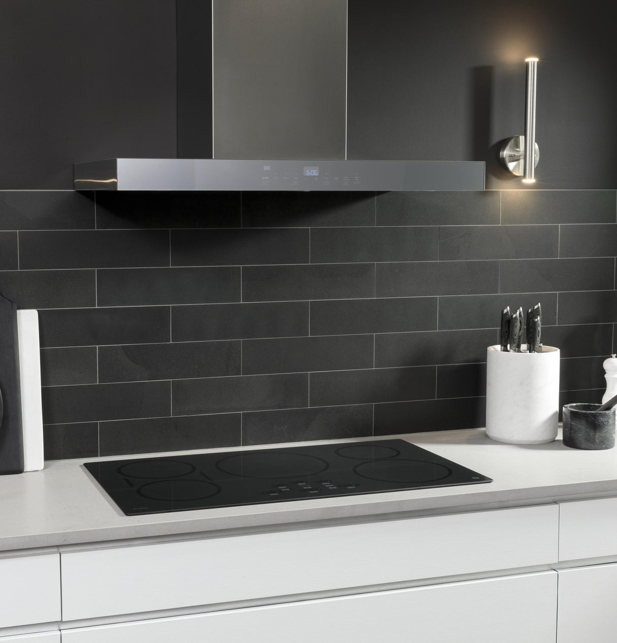 GE Profile™ 36" Built-In Touch Control Induction Cooktop
