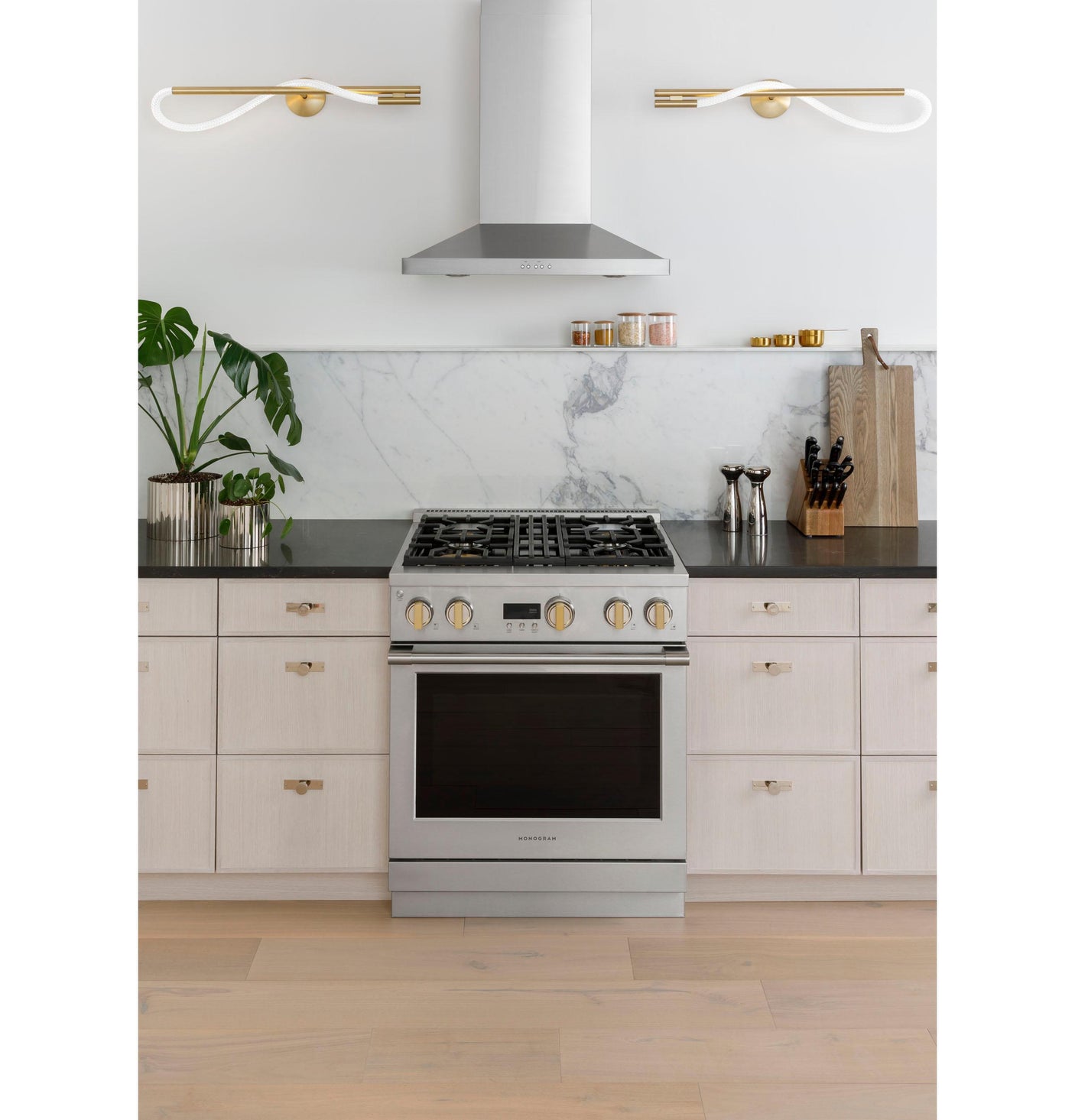 Monogram 30" Wall-Mounted Hood