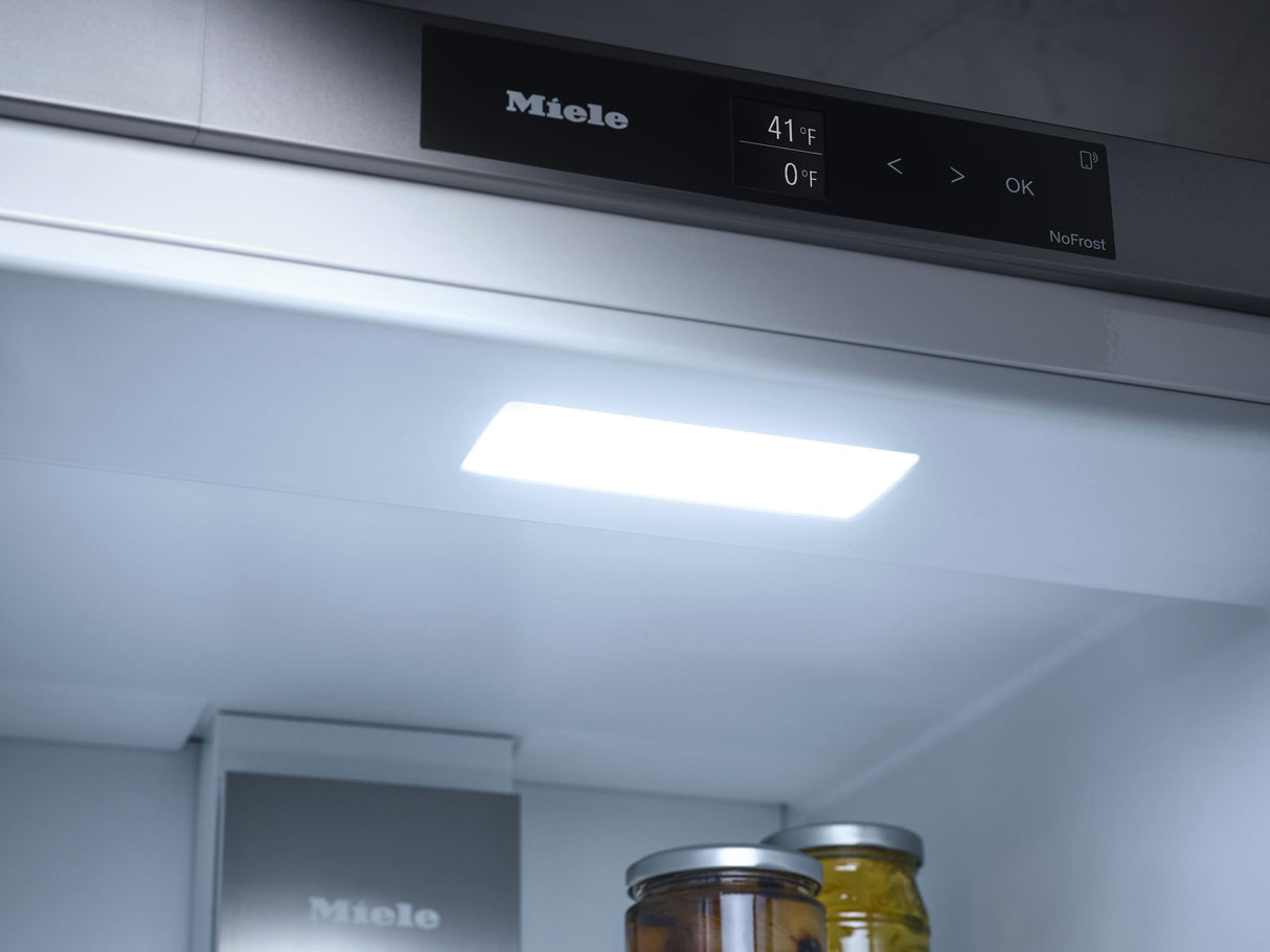 KFN 4799 DDE NA Stainless steel/CleanSteel - Freestanding fridge-freezer with DailyFresh, NoFrost, and IceMaker for fresh ice cubes any time.