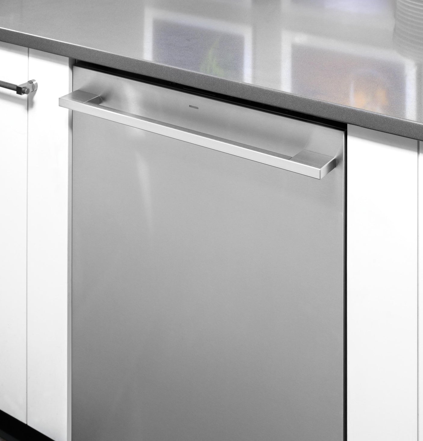 Monogram 24" Minimalist Fully Integrated Dishwasher