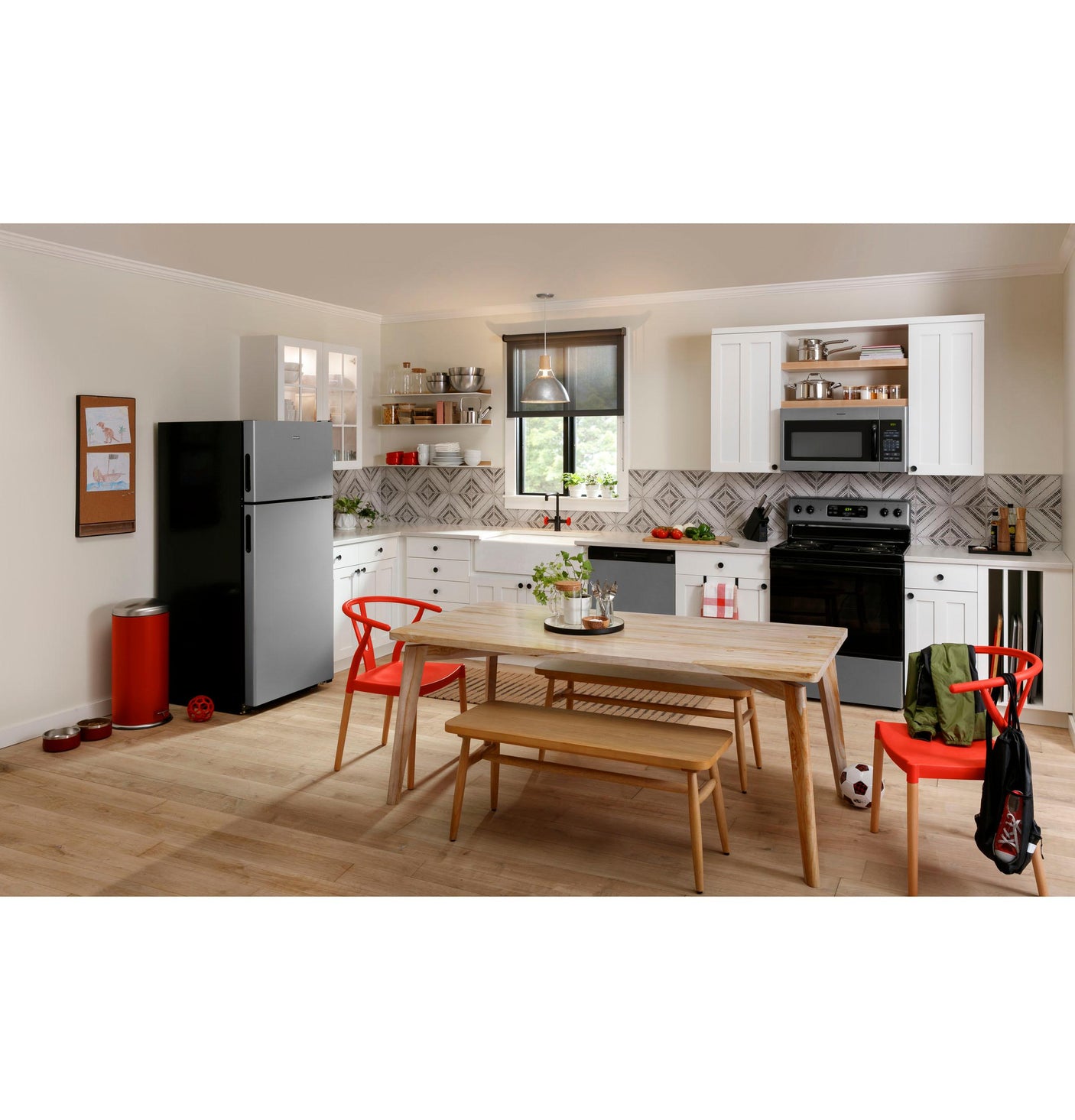 Hotpoint® 1.6 Cu. Ft. Over-the-Range Microwave Oven