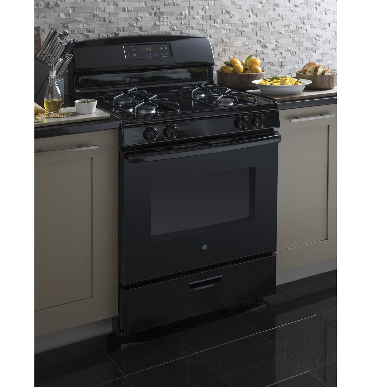 GE® 30" Free-Standing Gas Range