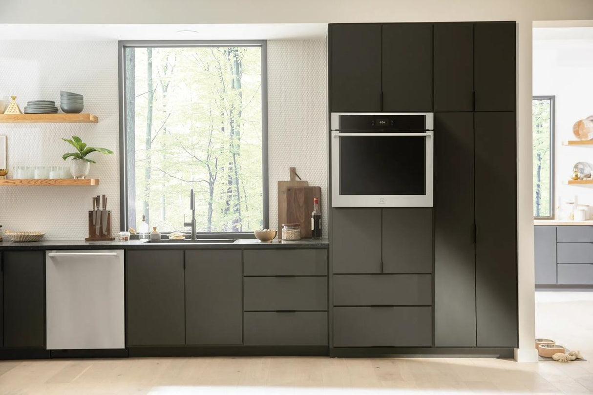 30" Electric Single Wall Oven with Air Sous Vide