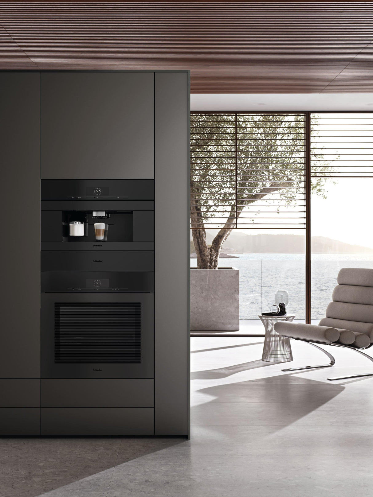 H 7880 BPX Obsidian Black matte - 30" handleless oven in a combinable design with wireless precision probe.