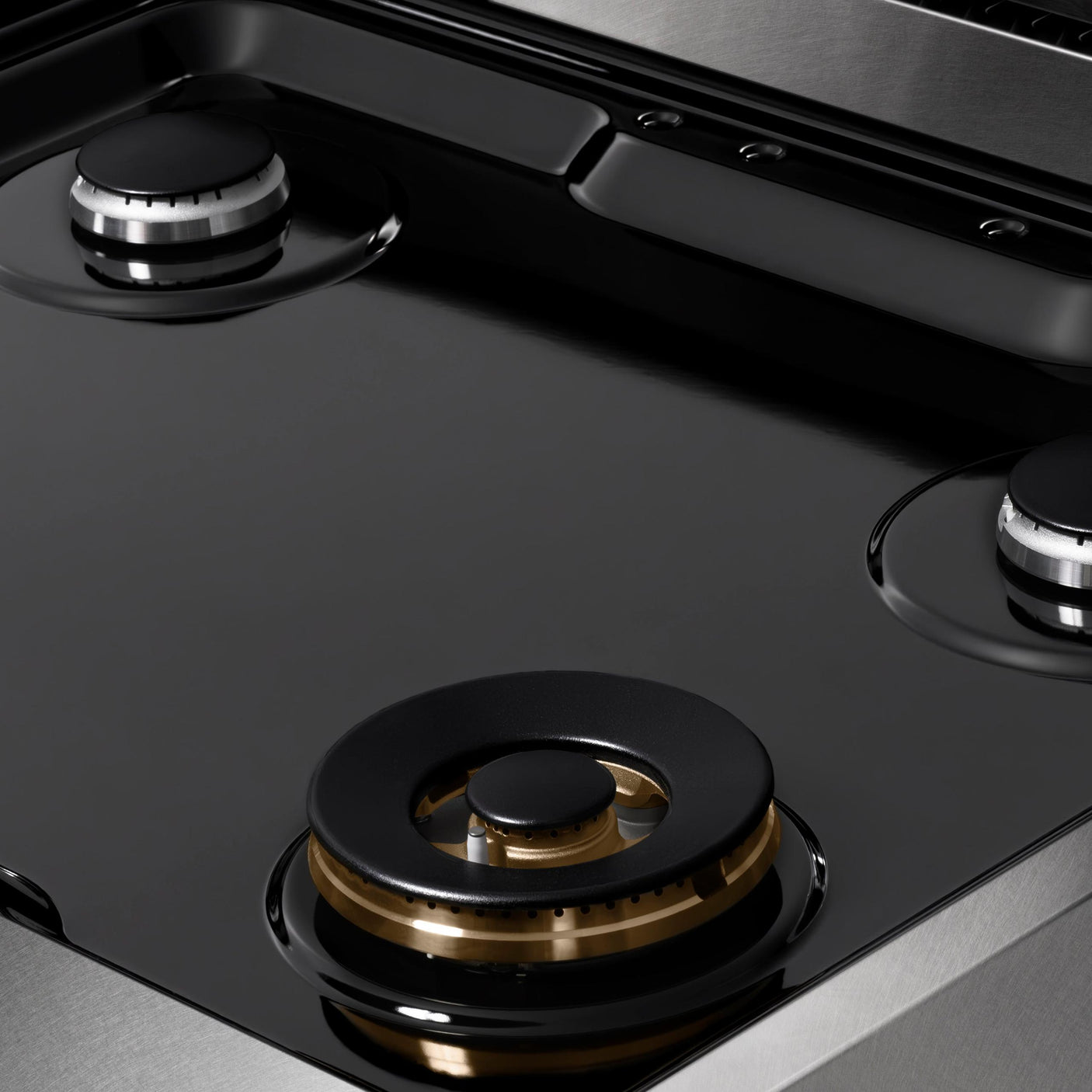 ZLINE 30 in. Paramount Gas Rangetop with 4 Burners and Porcelain Cooktop in DuraSnow' Stainless Steel (SRTS-30)