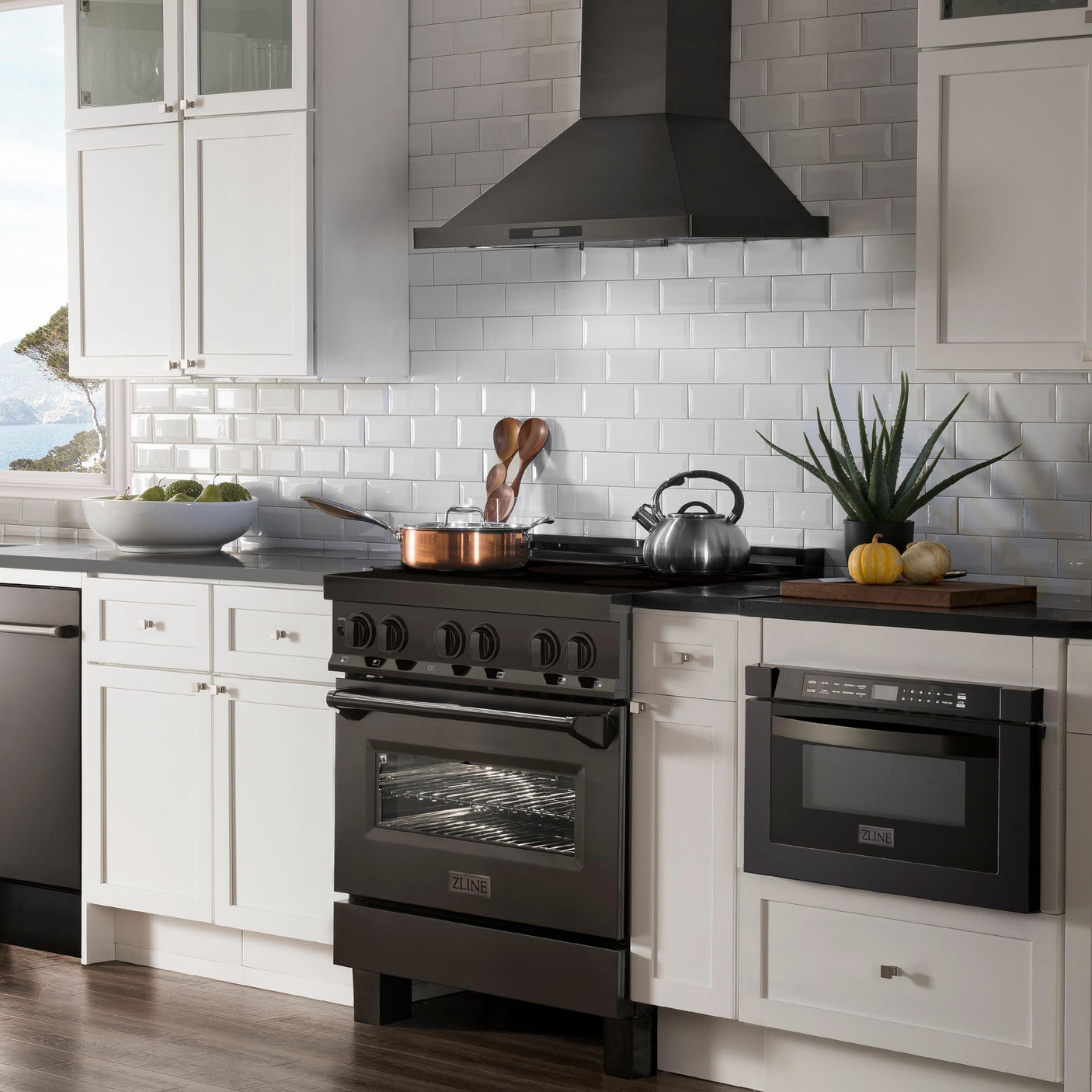 ZLINE Induction Range with a 4 Element Stove and Electric Oven in Black Stainless Steel (RAIND-BS-30)