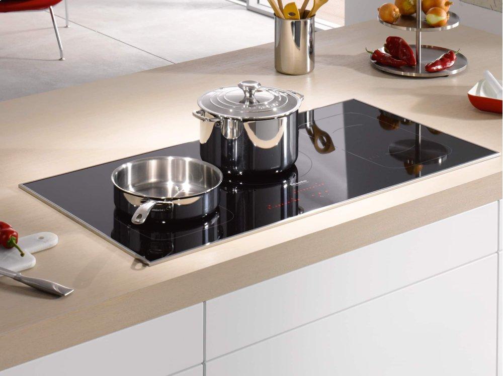 KM 6377 - Induction Cooktop in maximum width for the best possible cooking and user convenience.