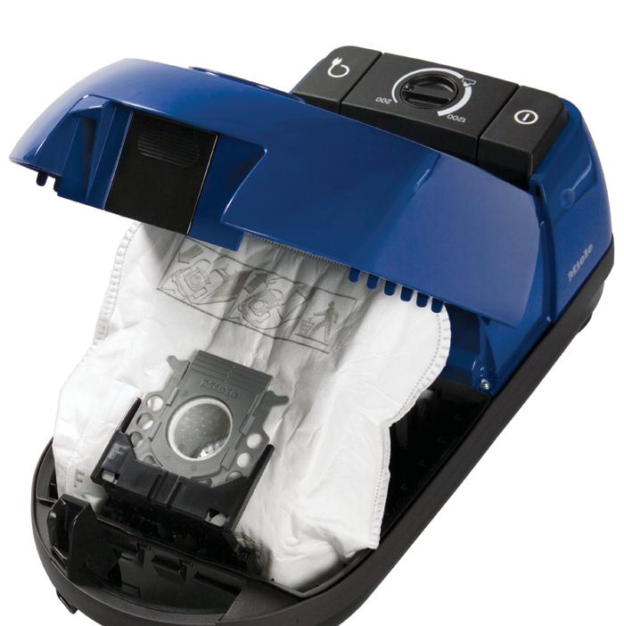 Vacuum Cleaners (canisters)