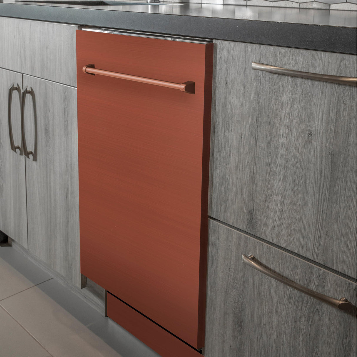 ZLINE 24 in. Top Control Dishwasher with Stainless Steel Tub and Traditional Style Handle, 52dBa (DW-24) [Color: Copper]