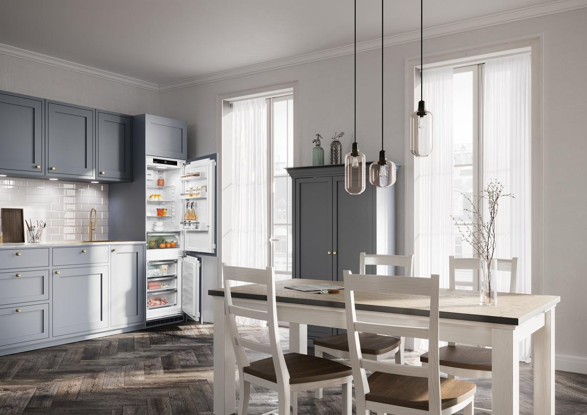 Integrable fridge-freezer with EasyFresh and NoFrost
