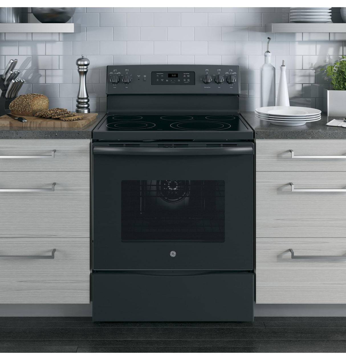 GE® 30" Free-Standing Electric Convection Range