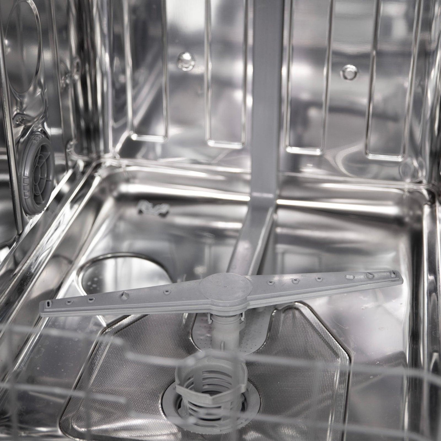 Avanti 18" Built In Dishwasher - White